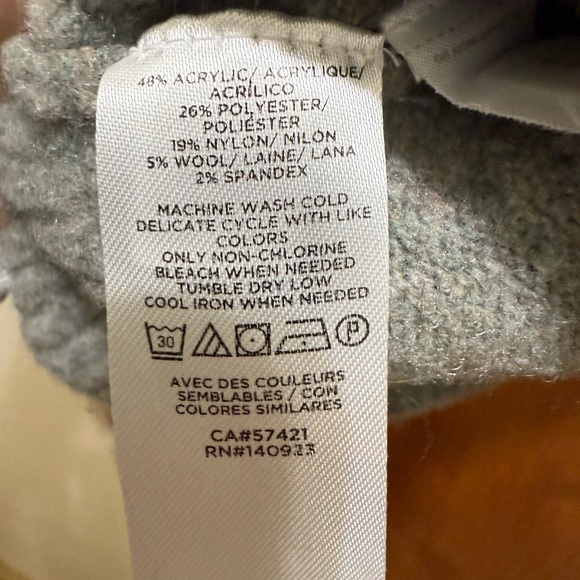 LOFT Heather Gray V-Neck Sweater - Picture 3 of 5